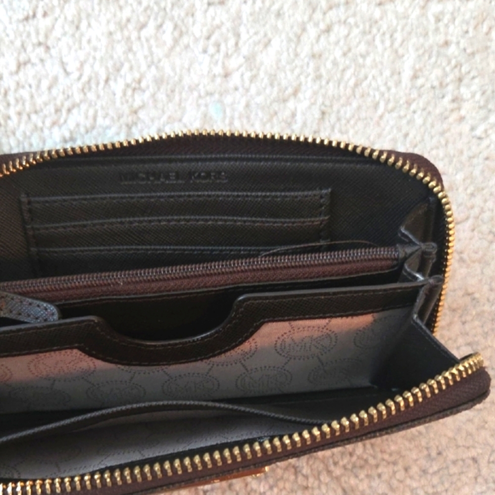 Michael Kors Dark Brown Wrislet with Gold Plate - Picture 5 of 8
